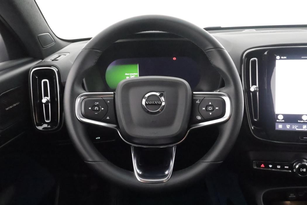 VOLVO C40 2023