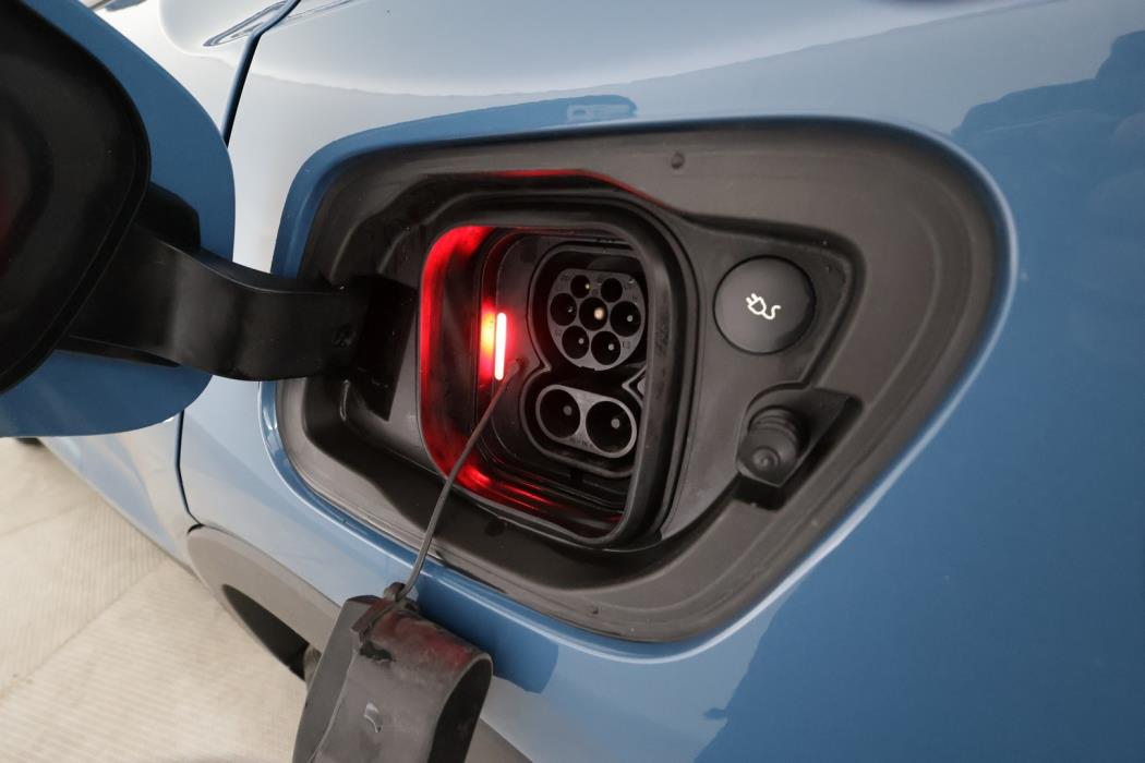 VOLVO C40 2023