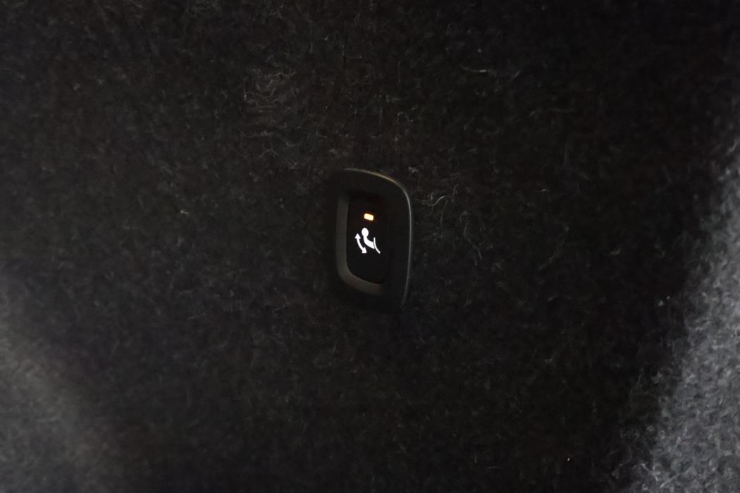 VOLVO C40 2023