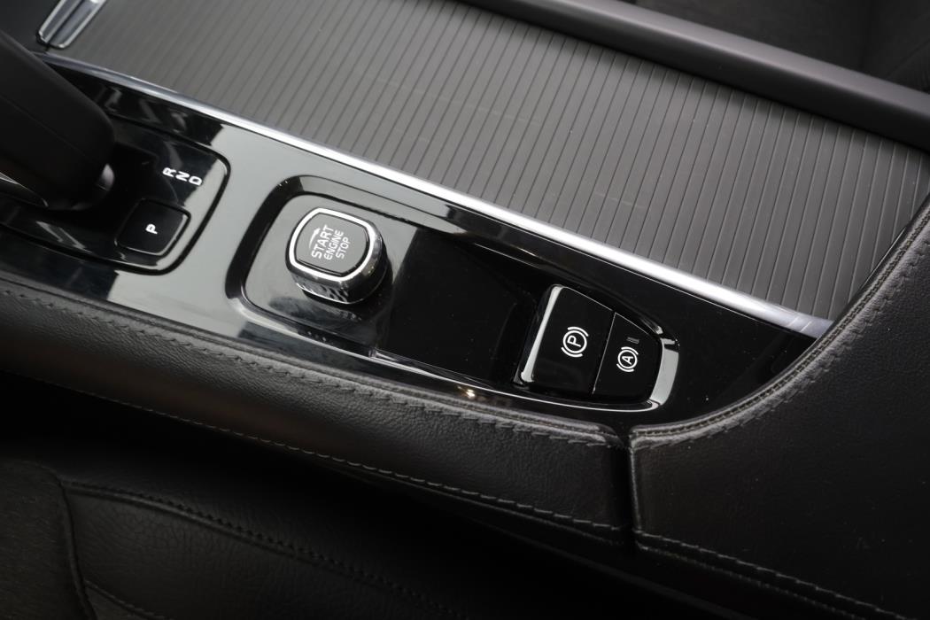 VOLVO V90 2023