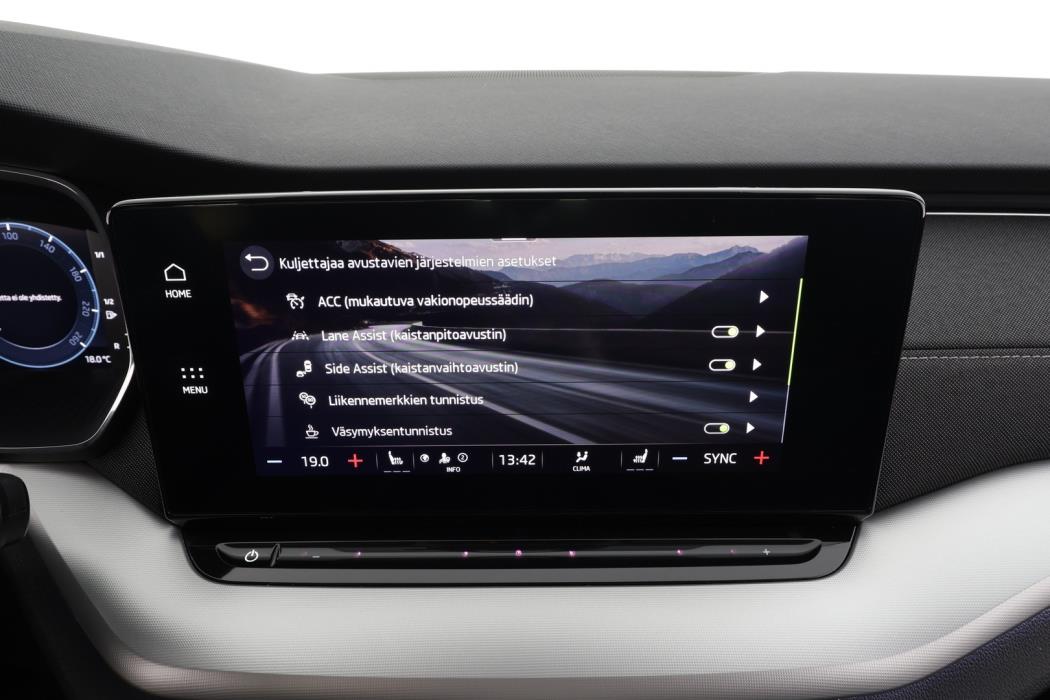 SKODA Octavia 2024