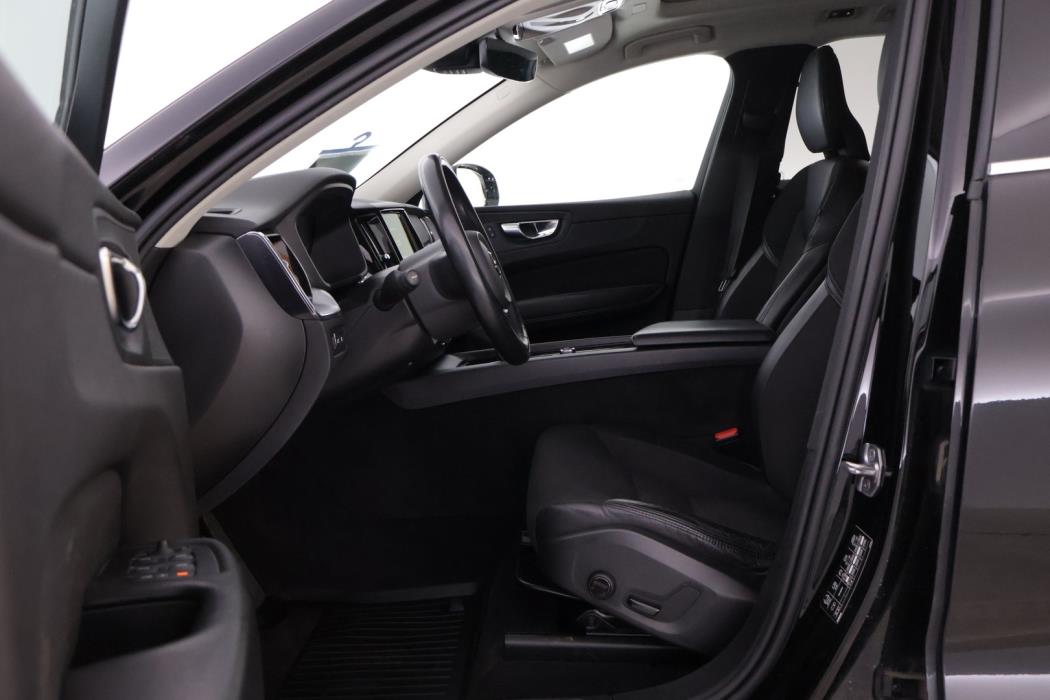 VOLVO XC60 2021