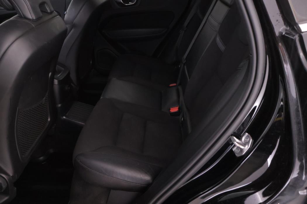 VOLVO XC60 2021