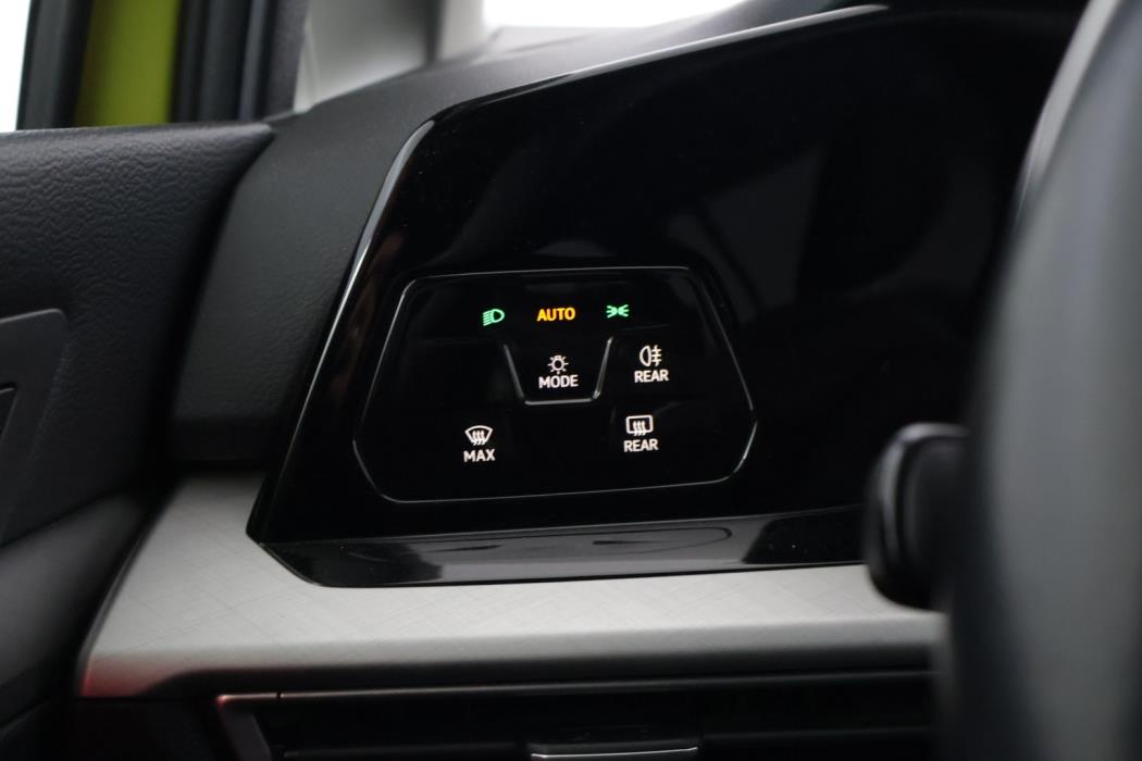 VOLKSWAGEN Golf 2021