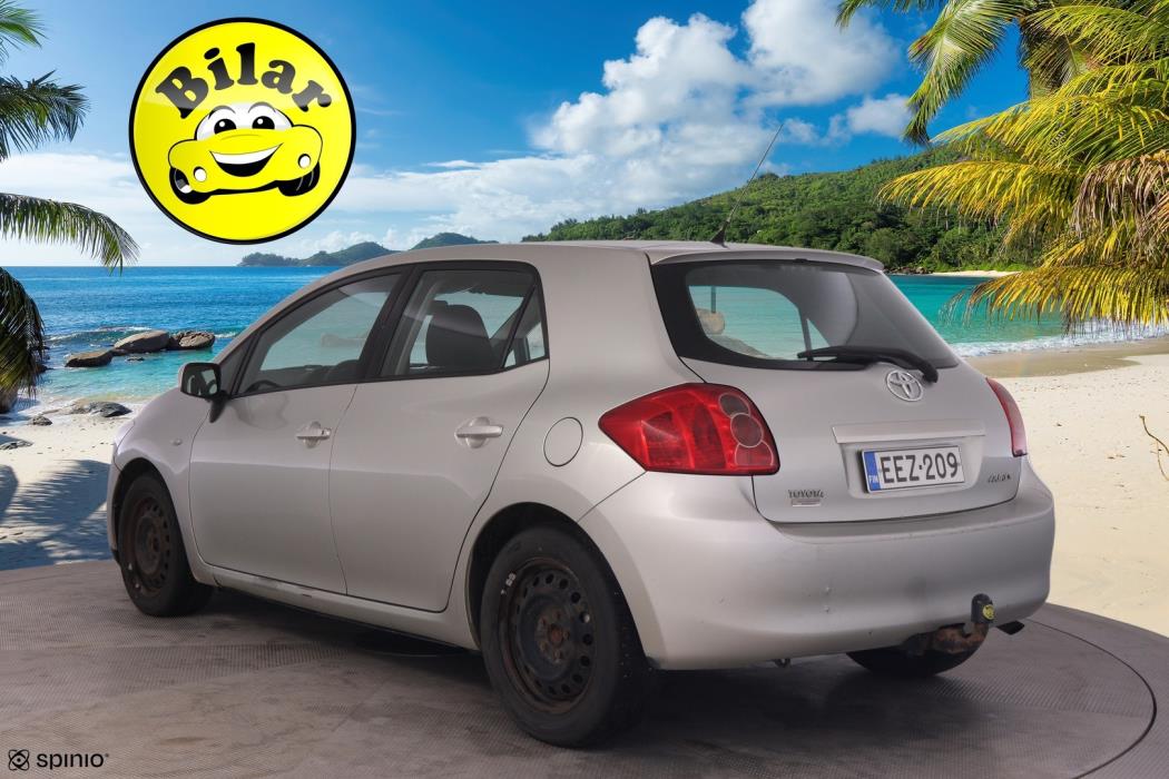 TOYOTA Auris 2009