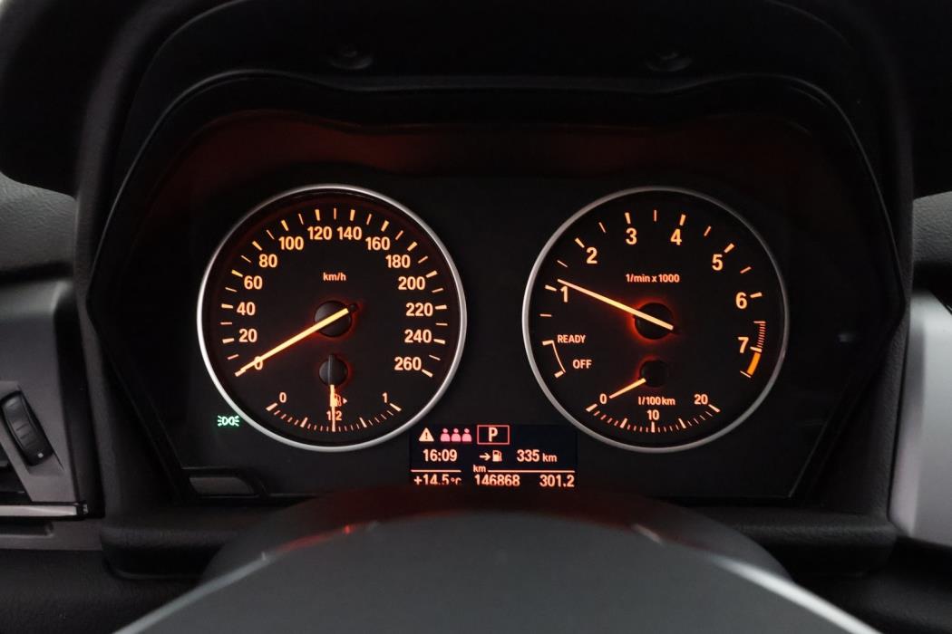 BMW 218 2016