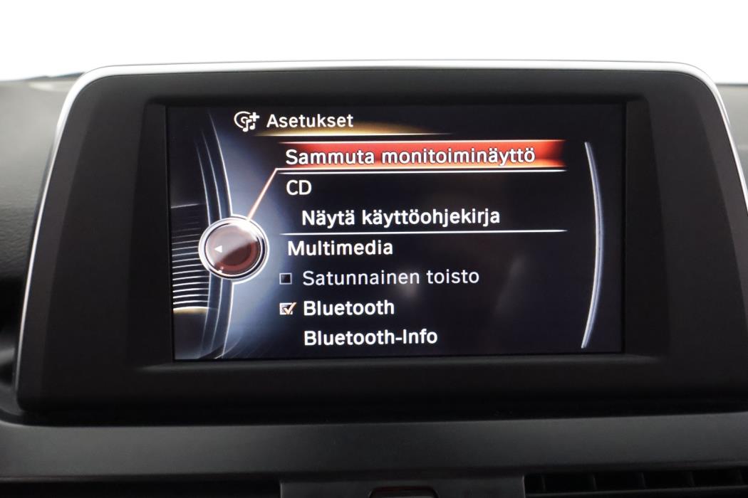 BMW 218 2016