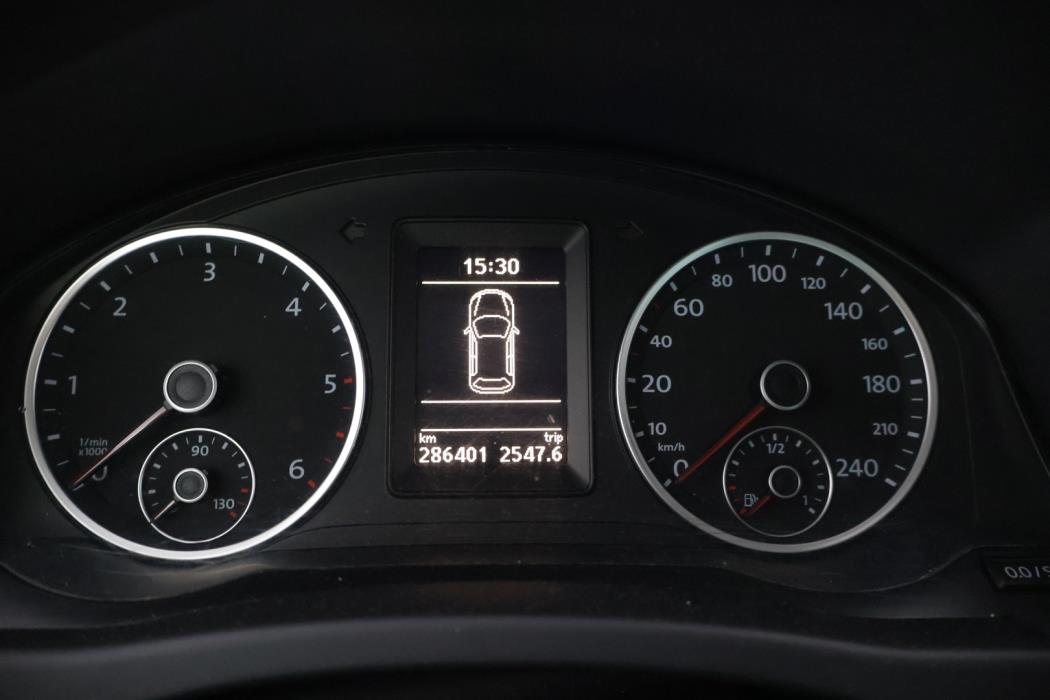 VOLKSWAGEN Tiguan 2011