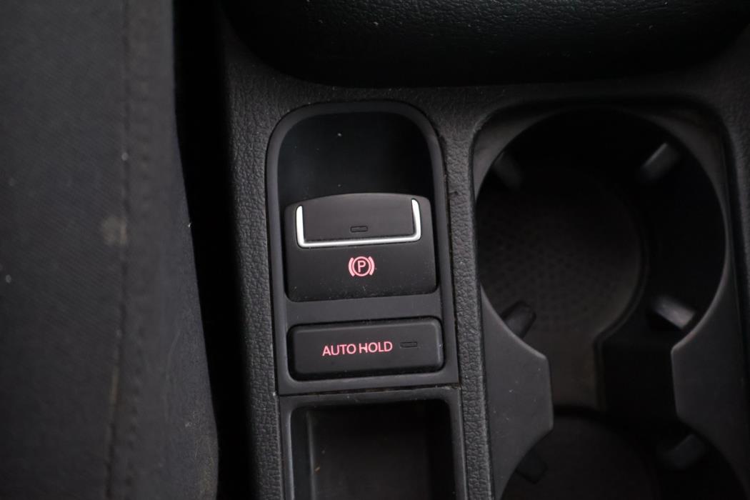 VOLKSWAGEN Tiguan 2011