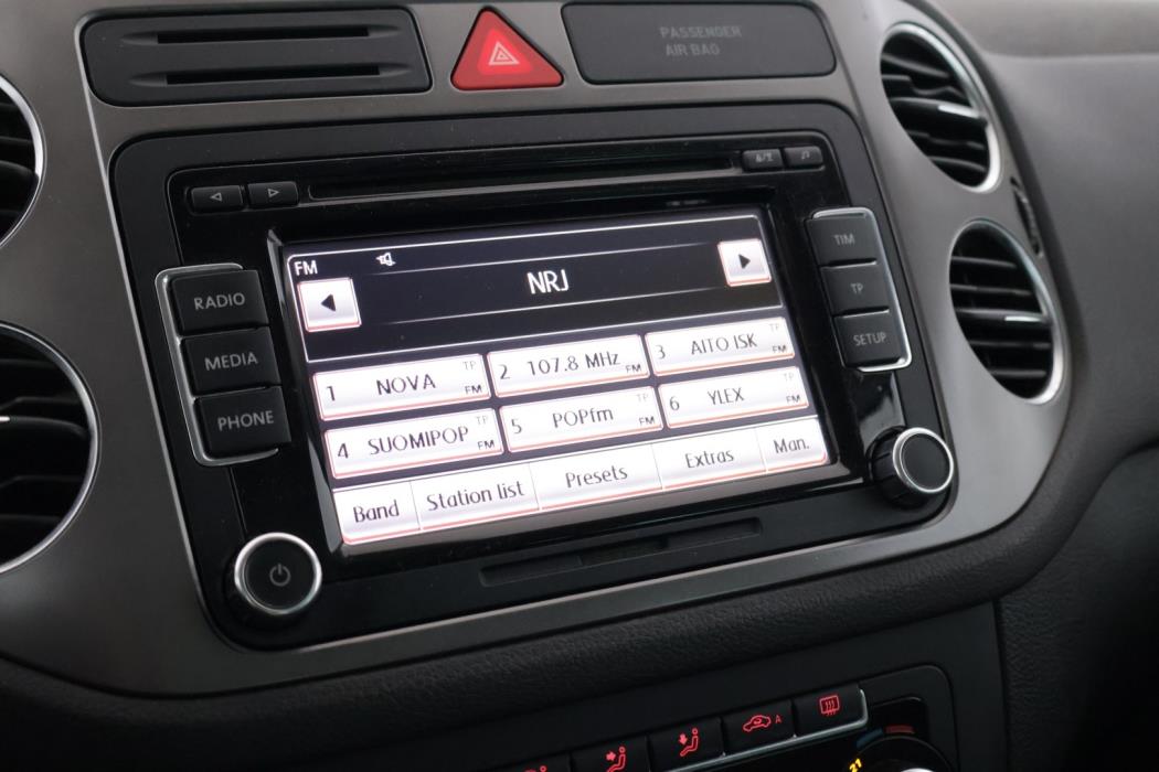 VOLKSWAGEN Tiguan 2011