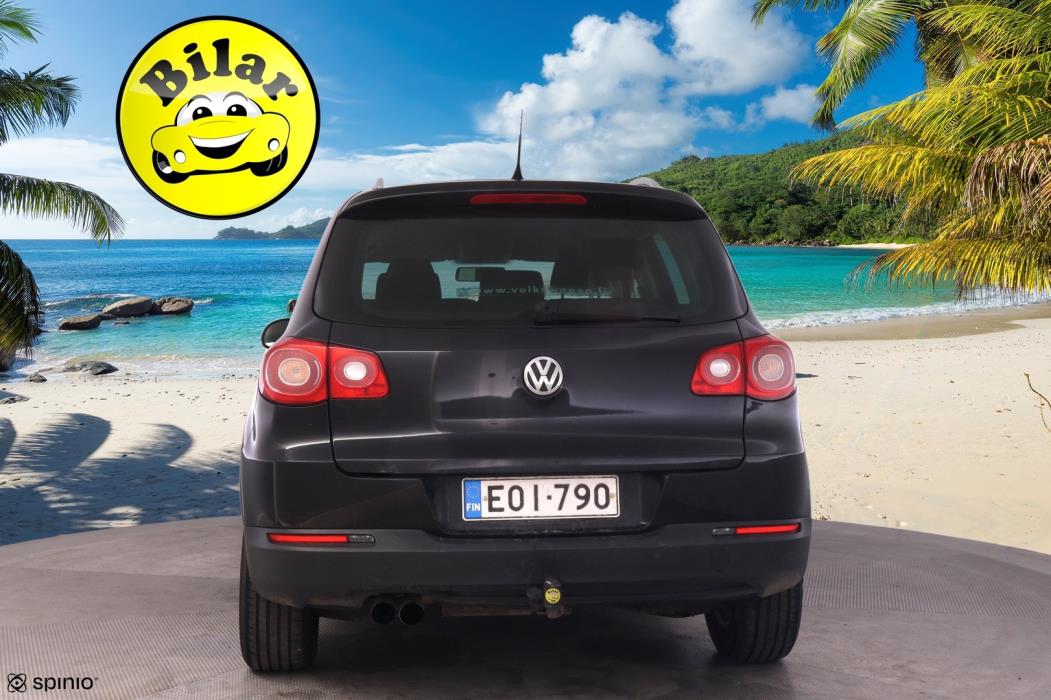 VOLKSWAGEN Tiguan 2011