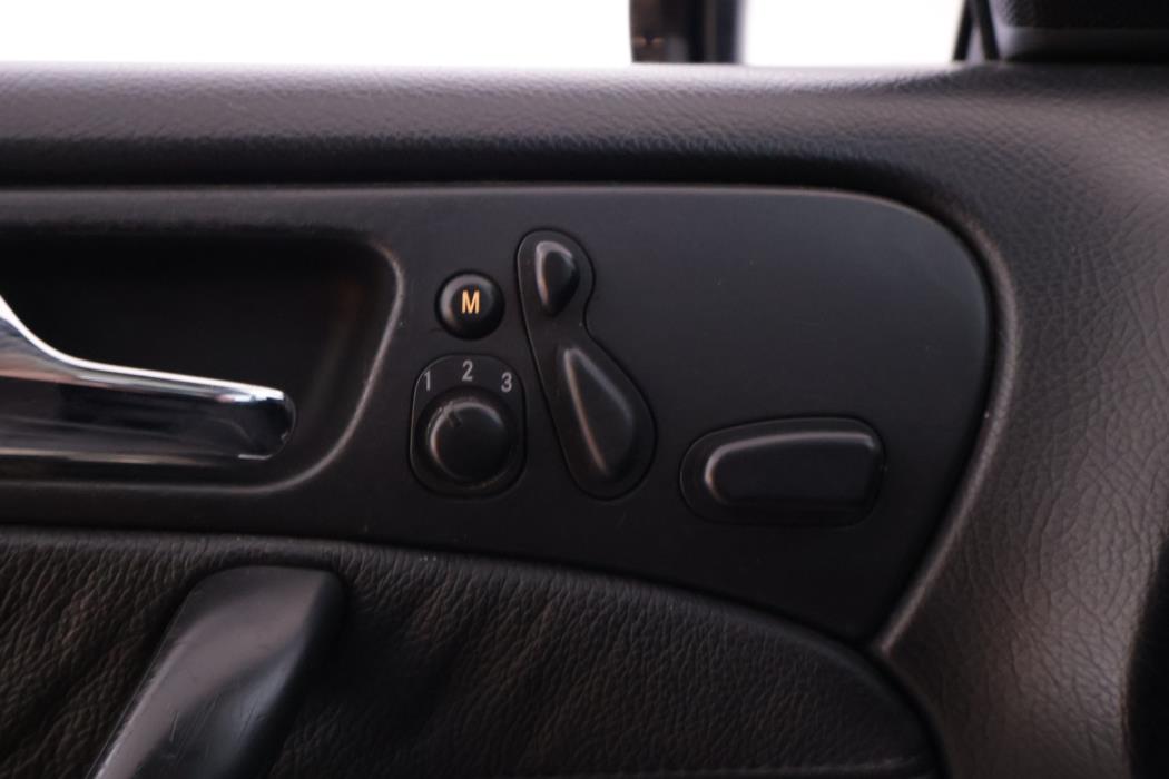 MERCEDES-BENZ C 2005