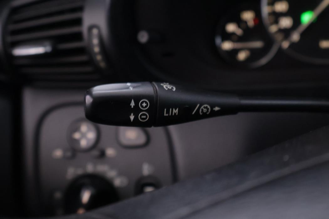 MERCEDES-BENZ C 2005