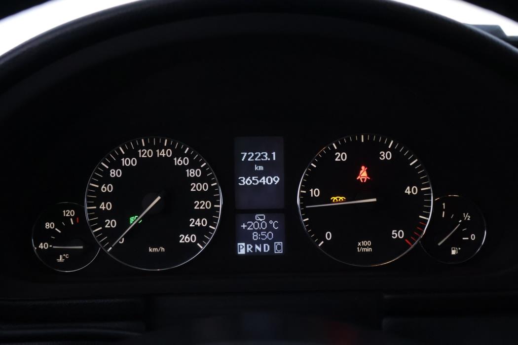 MERCEDES-BENZ C 2005