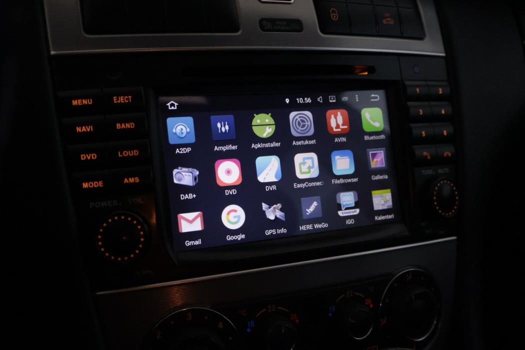 MERCEDES-BENZ C 2005