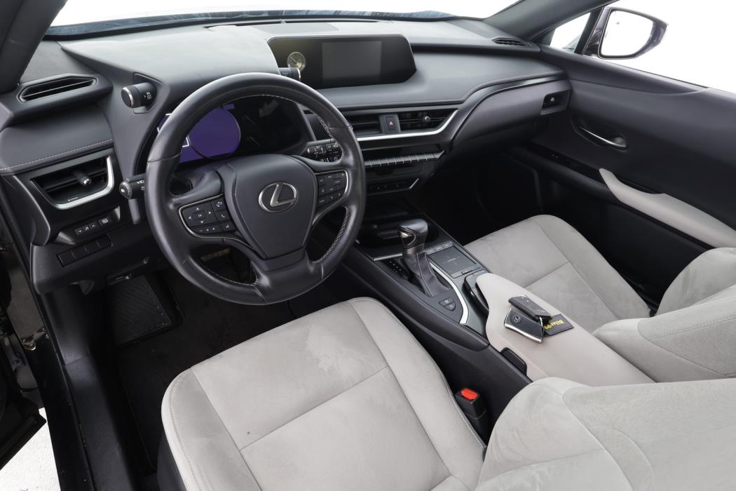 LEXUS UX 2019