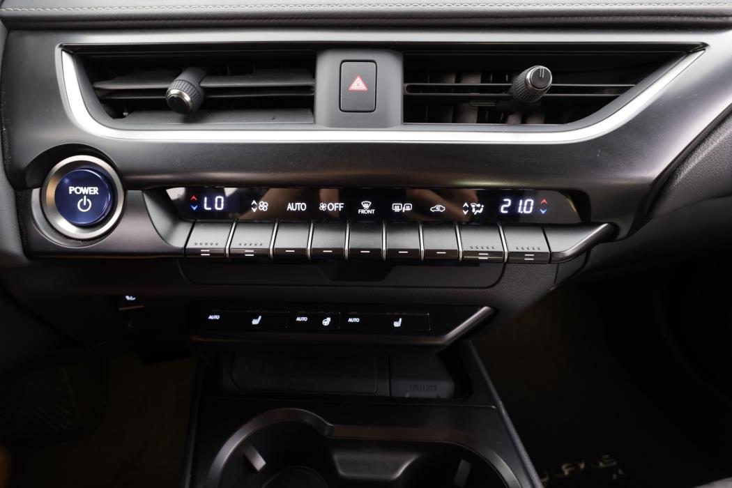 LEXUS UX 2019