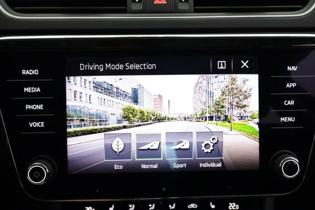 SKODA Superb 2019