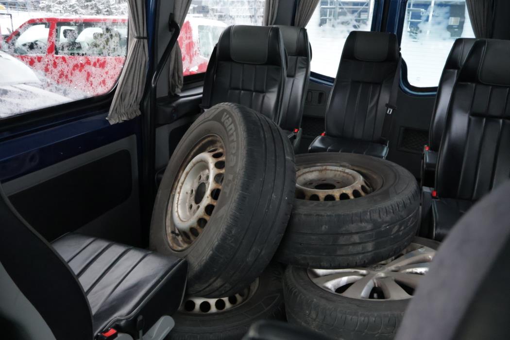 VOLKSWAGEN Crafter 2012