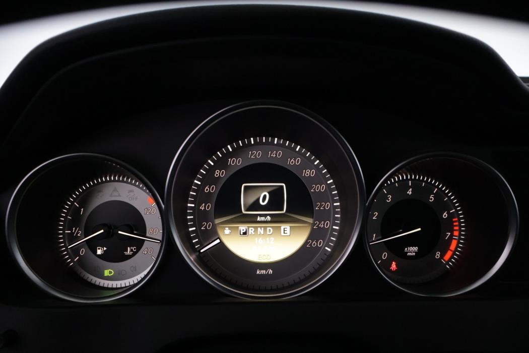 MERCEDES-BENZ C 2011