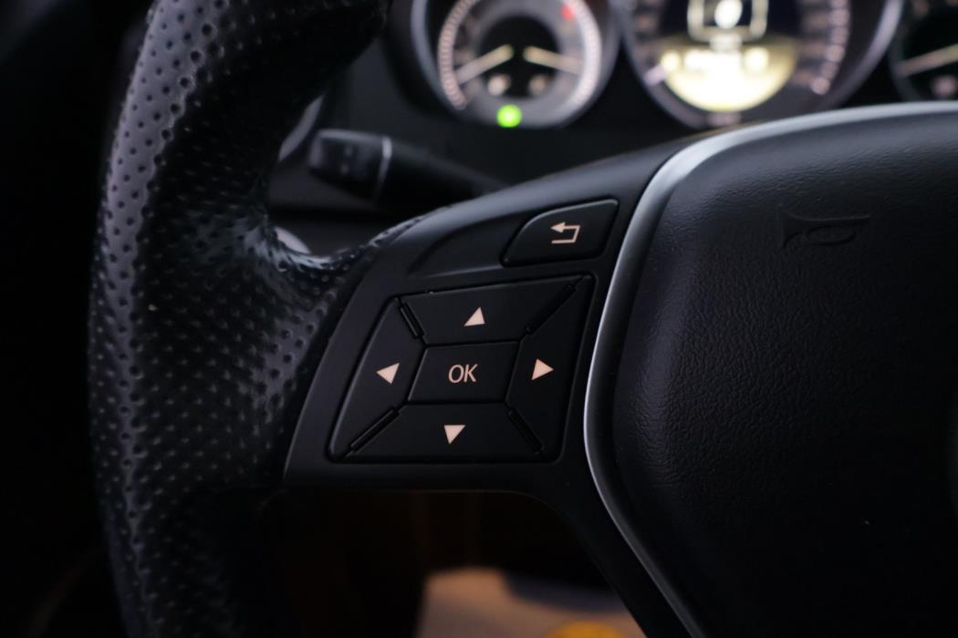 MERCEDES-BENZ C 2011