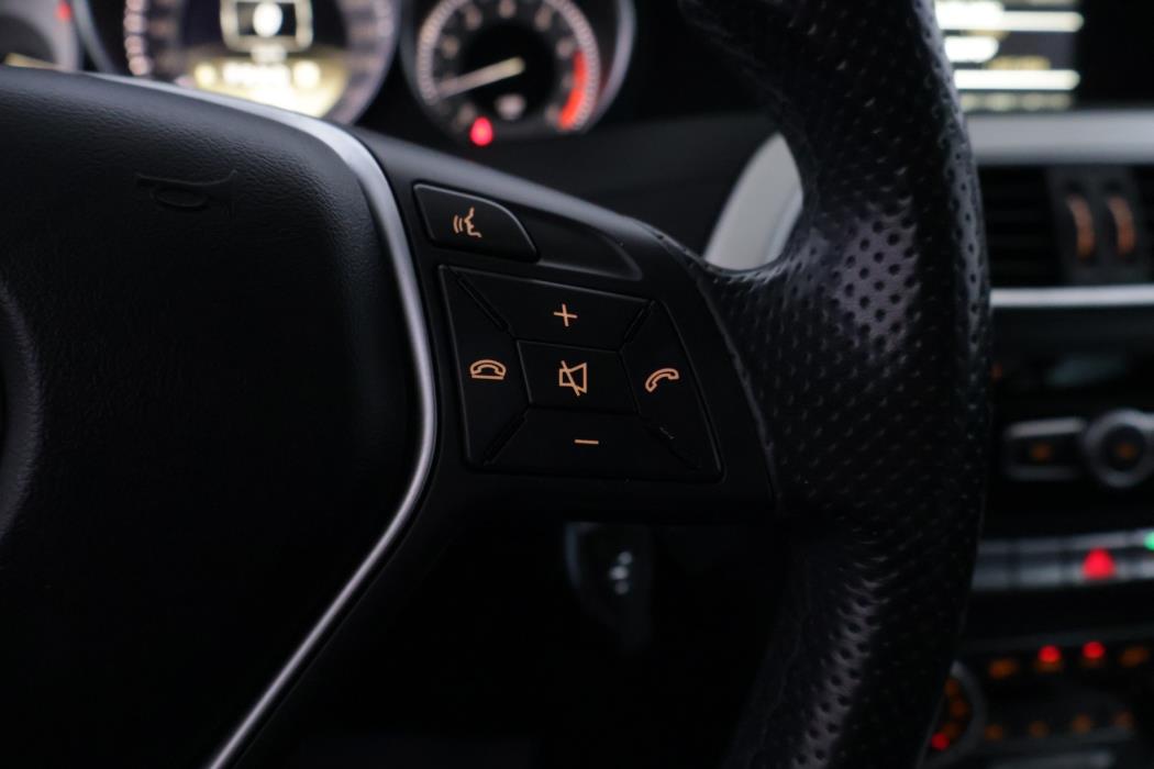 MERCEDES-BENZ C 2011