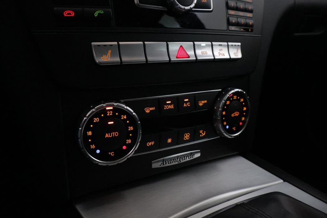 MERCEDES-BENZ C 2011