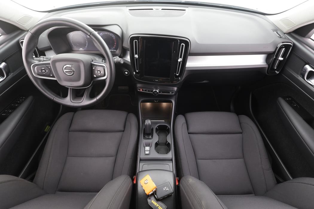 VOLVO XC40 2021