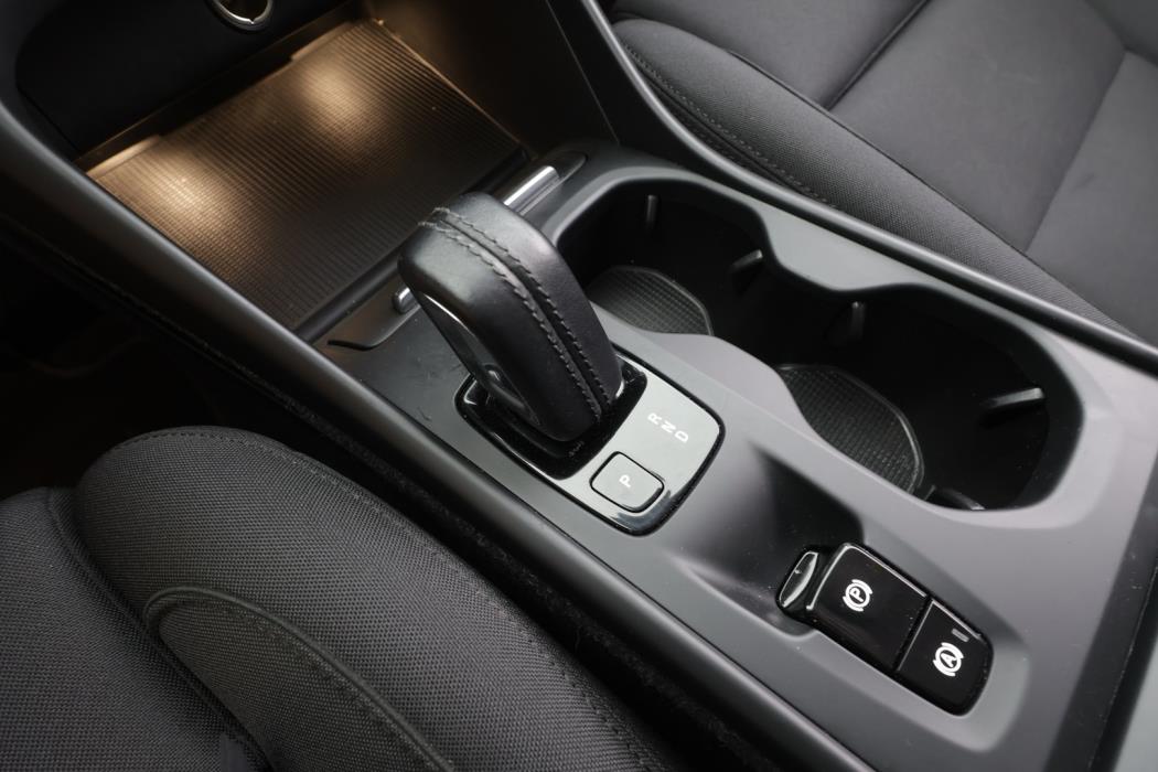 VOLVO XC40 2021