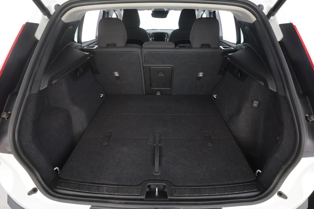 VOLVO XC40 2021