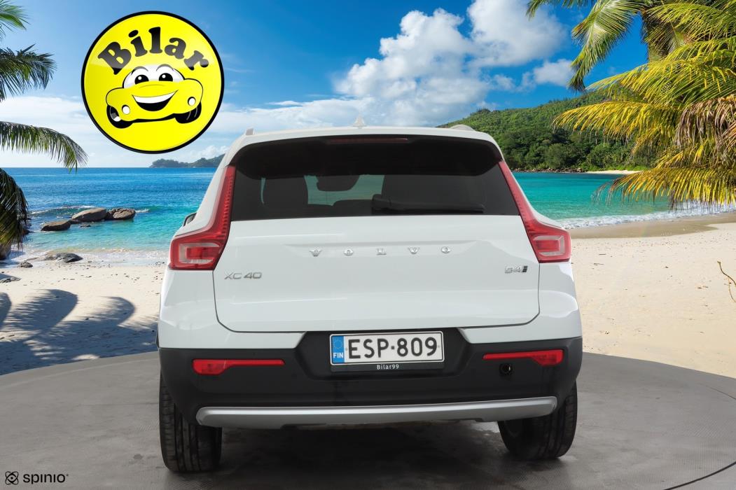 VOLVO XC40 2021