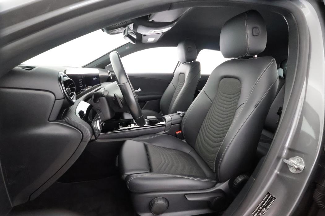 MERCEDES-BENZ A 2021
