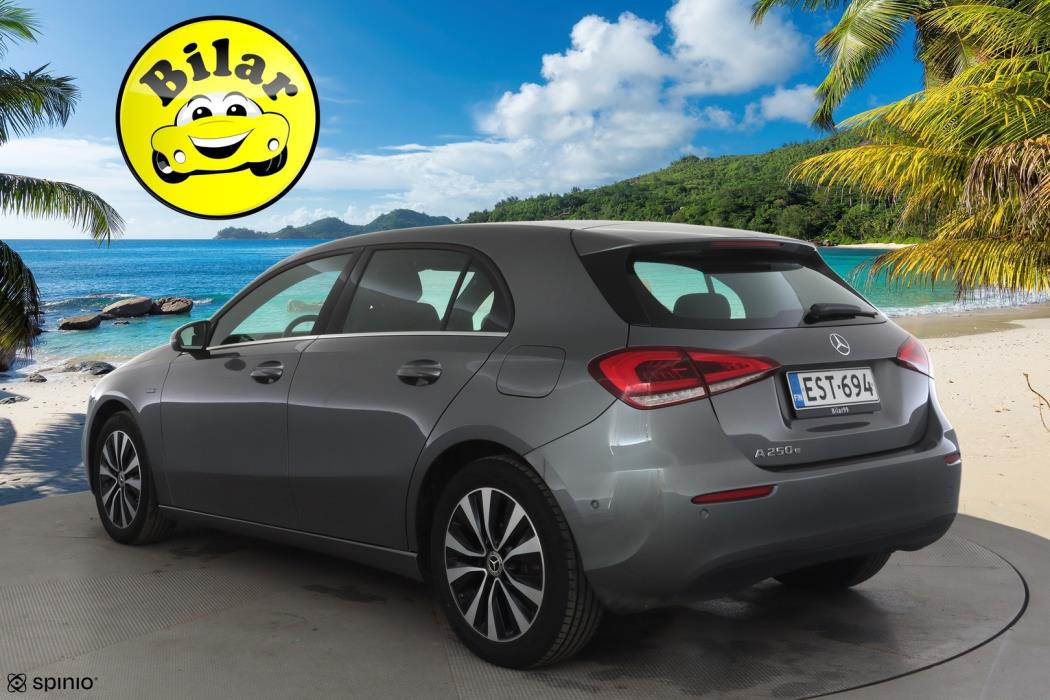 MERCEDES-BENZ A 2021