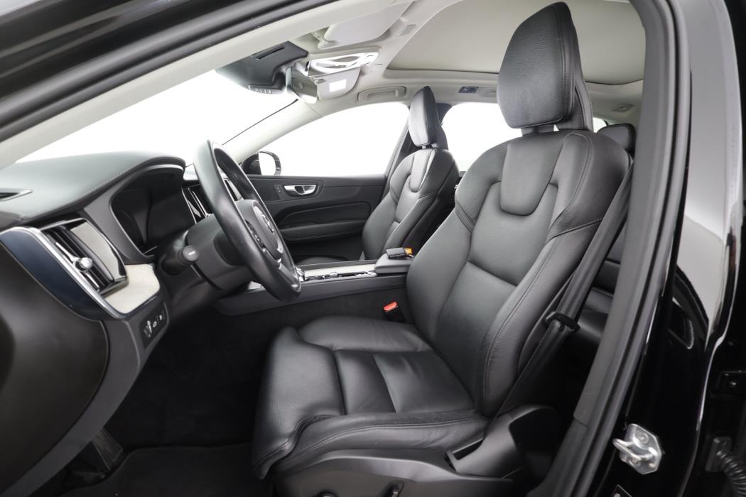 VOLVO XC60 2021