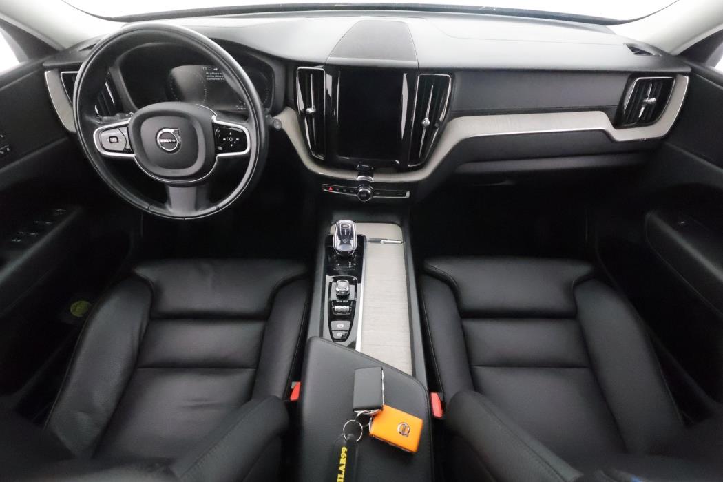 VOLVO XC60 2021