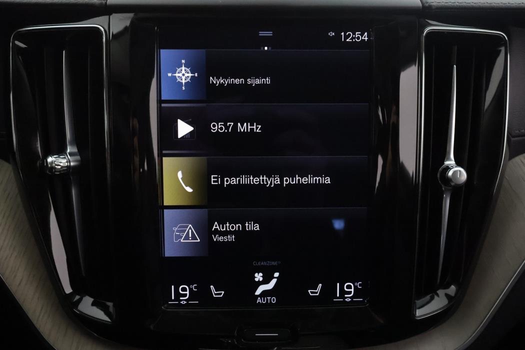 VOLVO XC60 2021