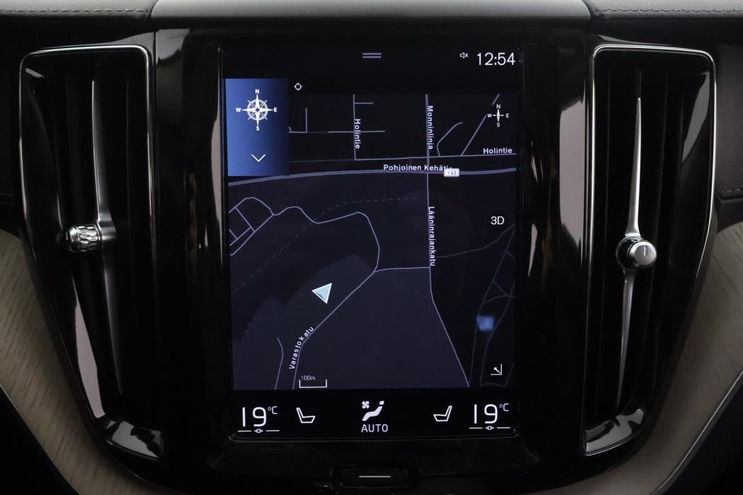 VOLVO XC60 2021