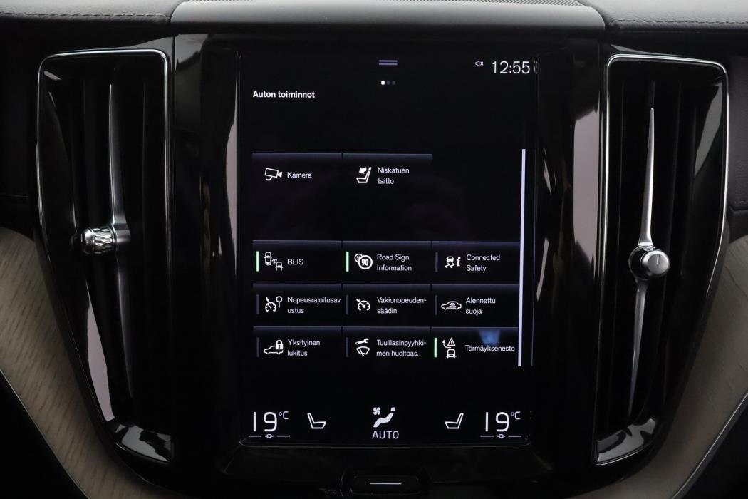 VOLVO XC60 2021
