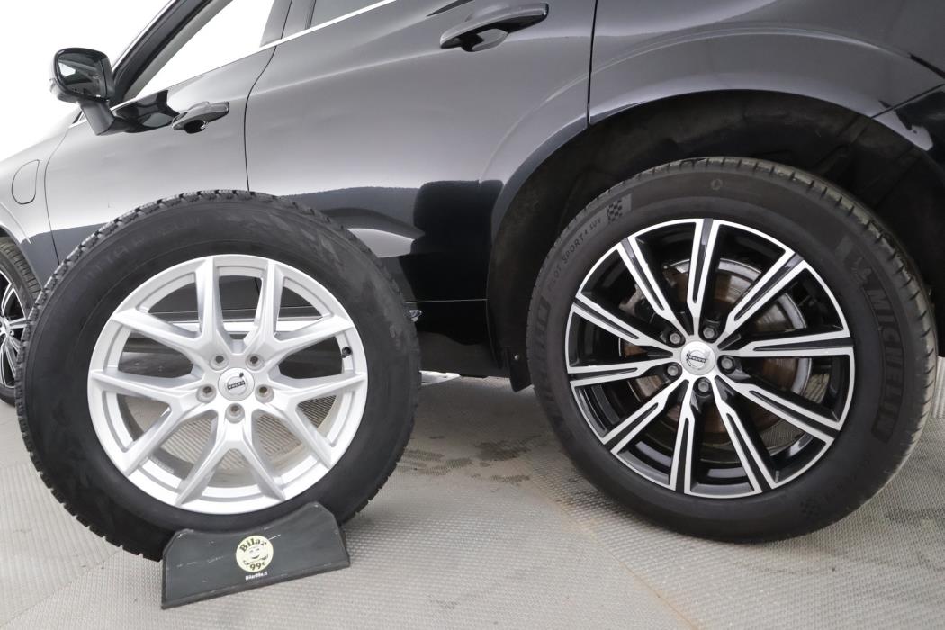 VOLVO XC60 2021