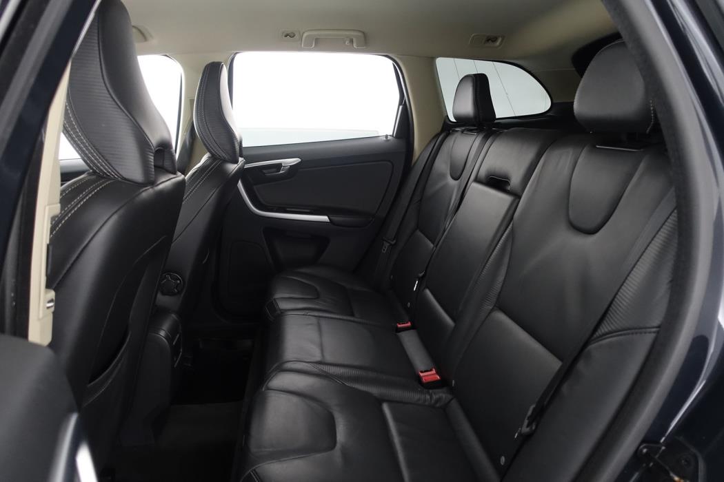 VOLVO XC60 2011