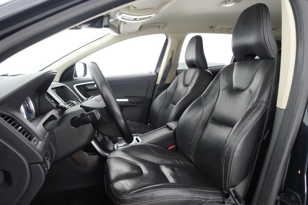 VOLVO XC60 2011