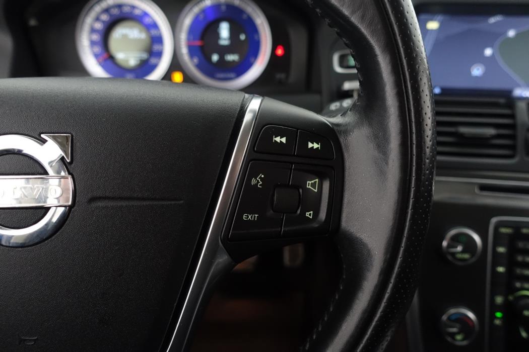 VOLVO XC60 2011