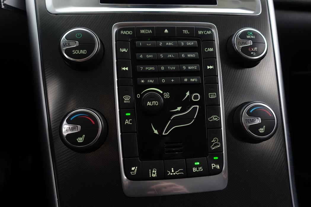 VOLVO XC60 2011