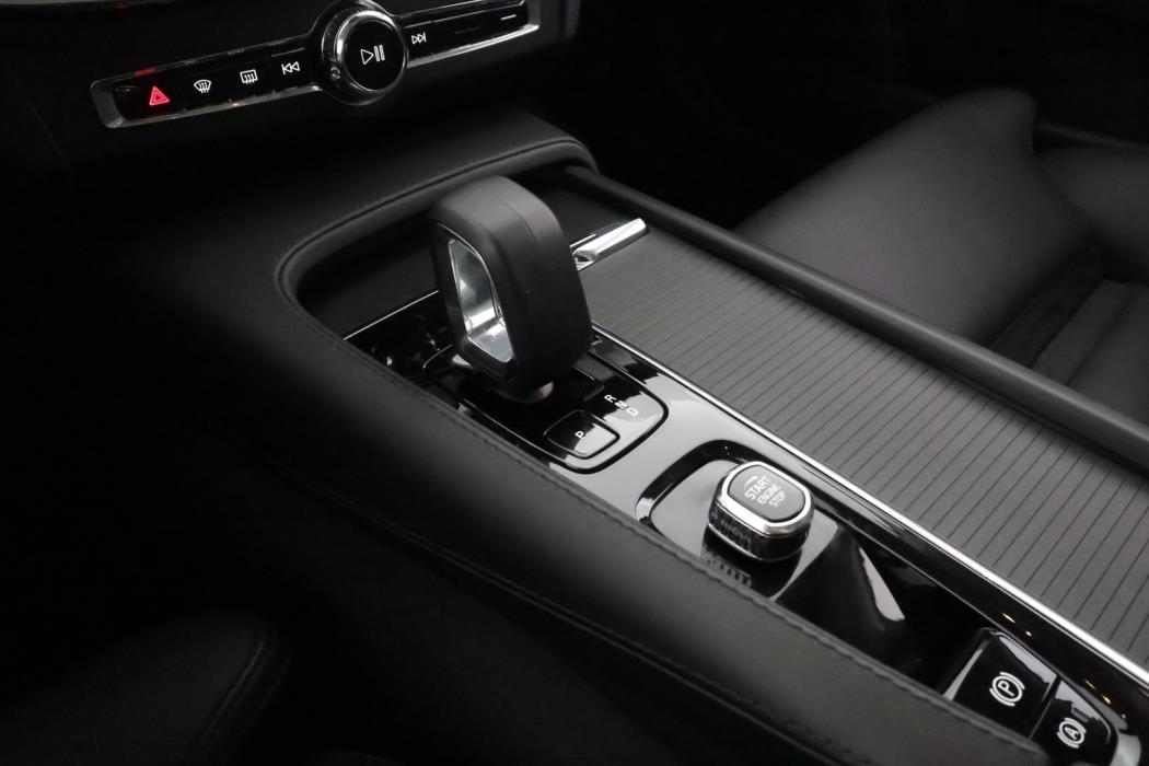 VOLVO V90 2023