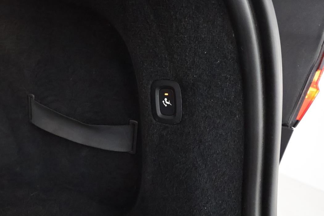 VOLVO V90 2023