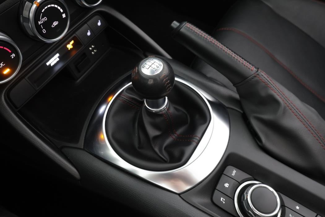 MAZDA MX-5 2016