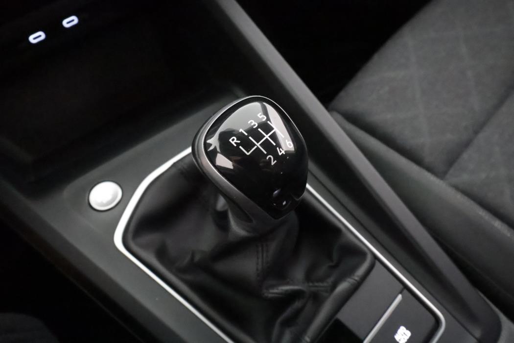 VOLKSWAGEN GOLF 2020