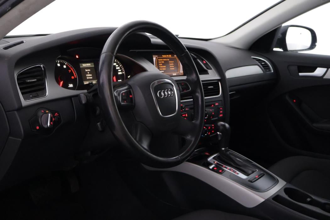 AUDI A4 2012