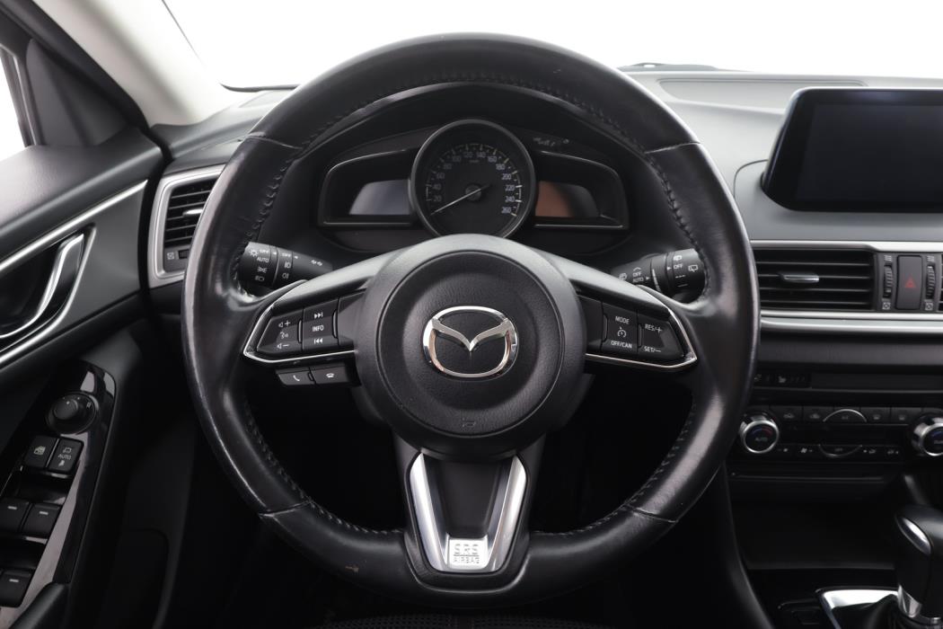 MAZDA Mazda3 2018