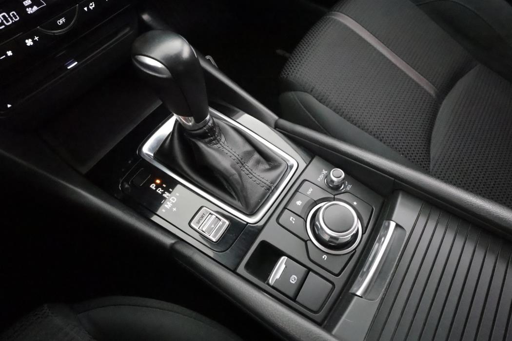 MAZDA Mazda3 2018